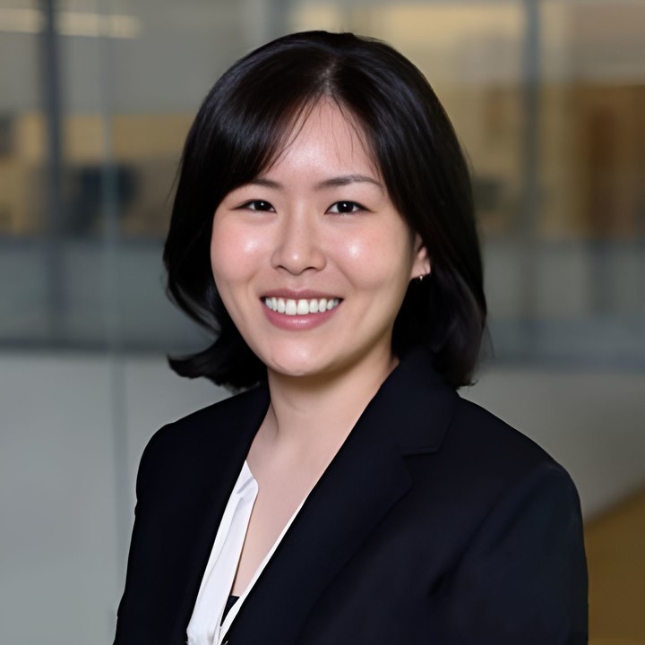 Associate Lee